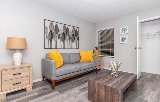 1 bed, 1 bath, 742 sqft, $795