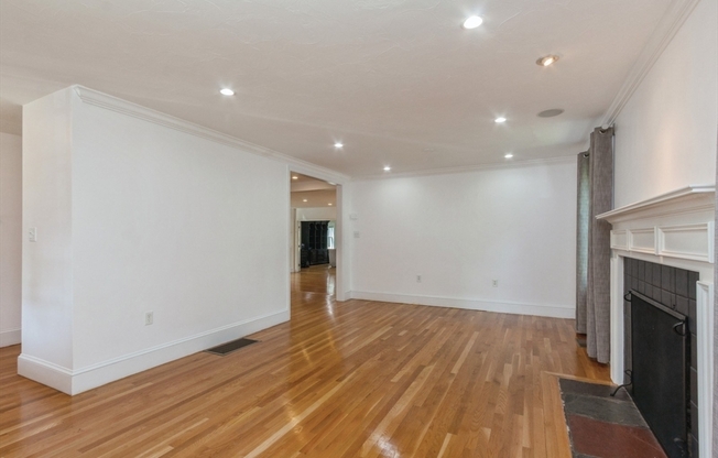 37 PHILBRICK RD