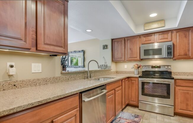 Lovely 2 bed Kirkland home