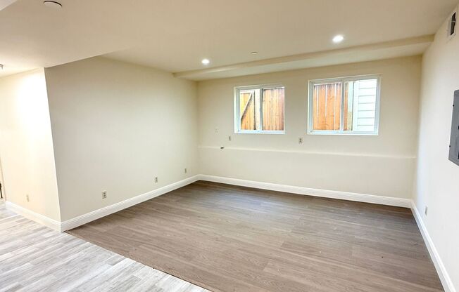 220 - 220A Sadowa St