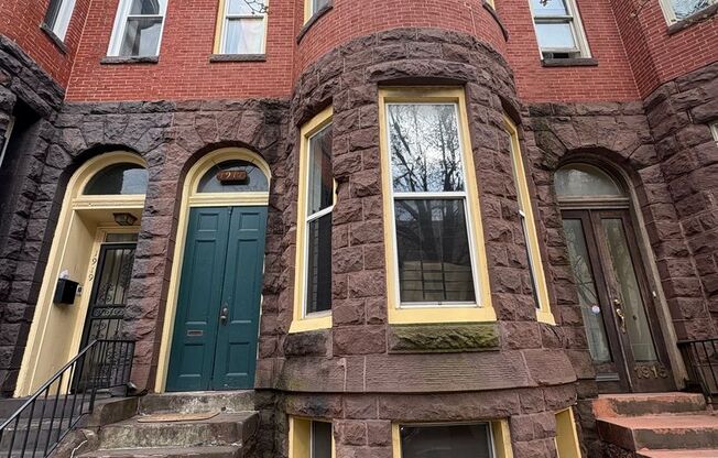 Well-Appointed Charles Village/Station North 5bd/4ba w/ W/D. Available for early April!