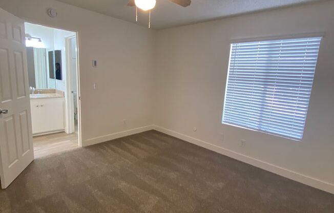 1 bed, 1 bath, 526 sqft, $1,950