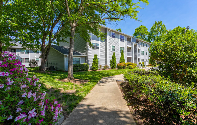 Garden at West Pointe Apartments, Burlington, NC, 27215