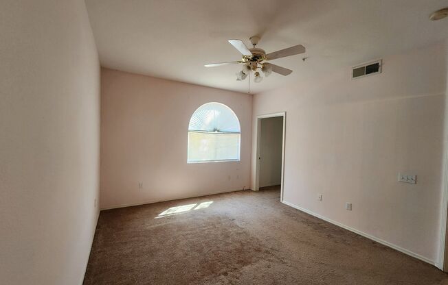 2 beds, 2 baths, $1,450, Unit # 1612
