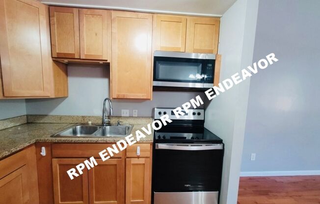 1 bed, 1 bath, 800 sqft, $850, Unit 1420 Menard St