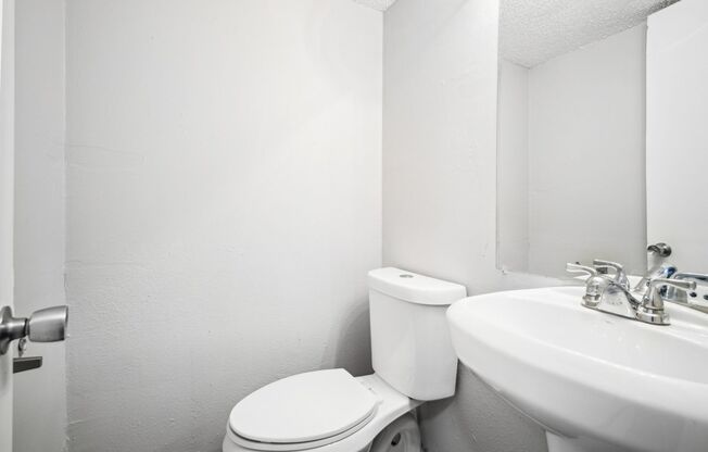 Studio, 1 bath, 400 sqft, $800, Unit PF-110