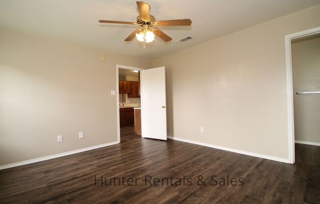 4 beds, 2 baths, $1,595