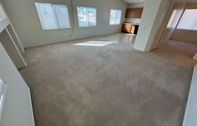 **BEAUTIFUL 2 BEDROOM /2 BATHROOM 2 STORY WITH A SPACIOUS OFFICE /DEN AREA LOCATED IN GATED COMMUNITY IN NORTH LAS VEGAS.