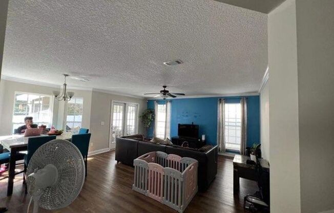 3 bedroom 2.5 Bathroom in Hinesville.