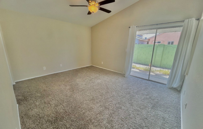 3633 W WAHALLA LN
