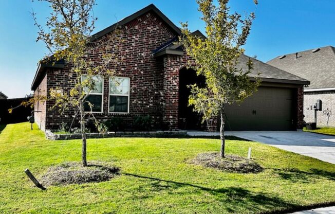 Like New 1 story 4 bedroom home just off Dallas N Tollway