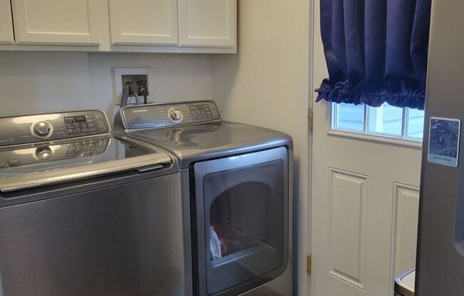 3 Bedroom 1.5 Bath located in West Bremerton!
