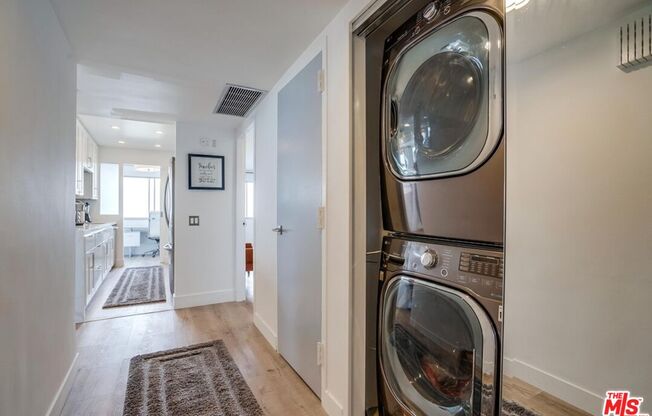 2 beds, 2 baths, 1,377 sqft, $5,750, Unit 802