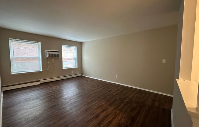 1 bed, 1 bath, $1,195, Unit 102