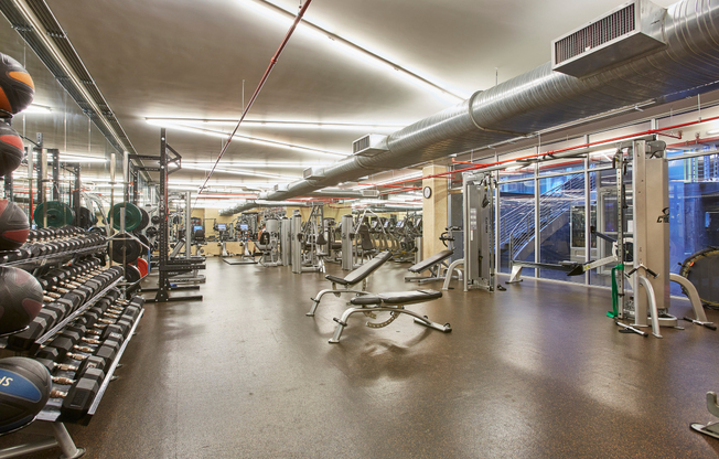 555 W 23 ST