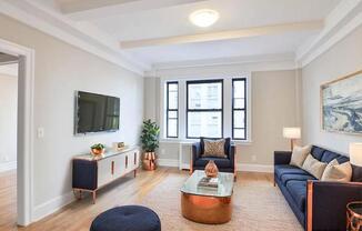 412 W 110 ST