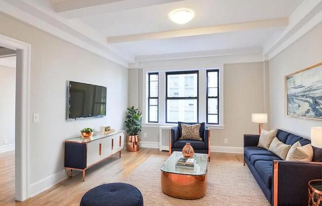 412 W 110 ST