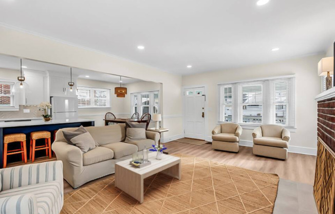 105 5 AVE