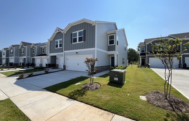 1716 BRAEMAR VLG DR