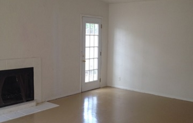 Large 2/2 duplex with a 2 car carport