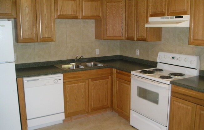 2 beds, 1.5 baths, $1,895, Unit Denver County