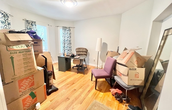 13 HENDRY ST