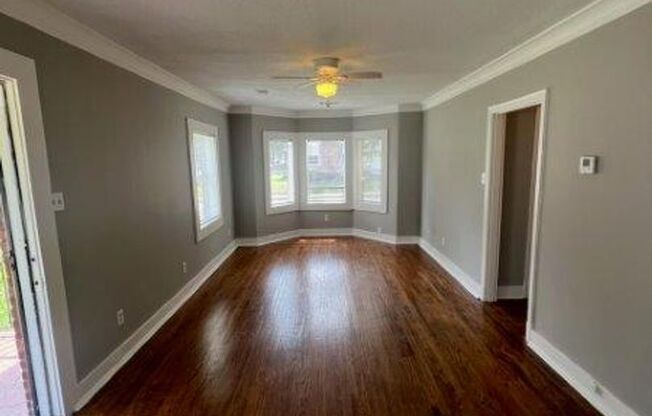 3 beds, 1 bath, $699