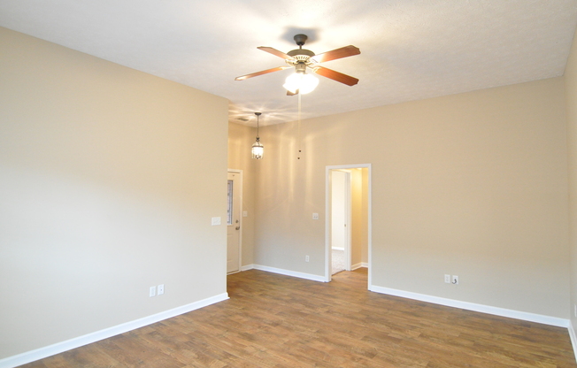 3 beds, 2 baths, $1,350