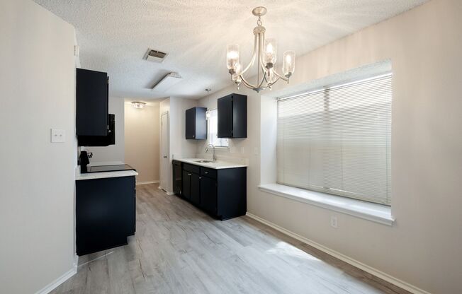 Charming 3-Bedroom Near Randolph AFB