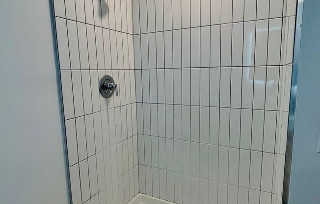 Studio, 1 bath, 450 sqft, $1,900, Unit 216