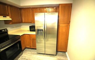 3 beds, 2 baths, $3,200, Unit # L 219