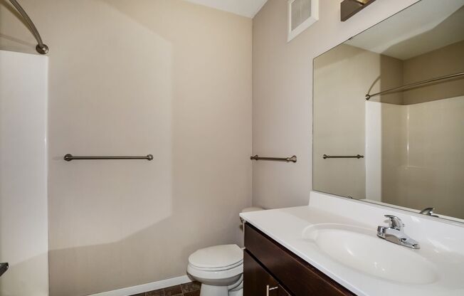 2 beds, 2 baths, 990 sqft, $2,500, Unit 219