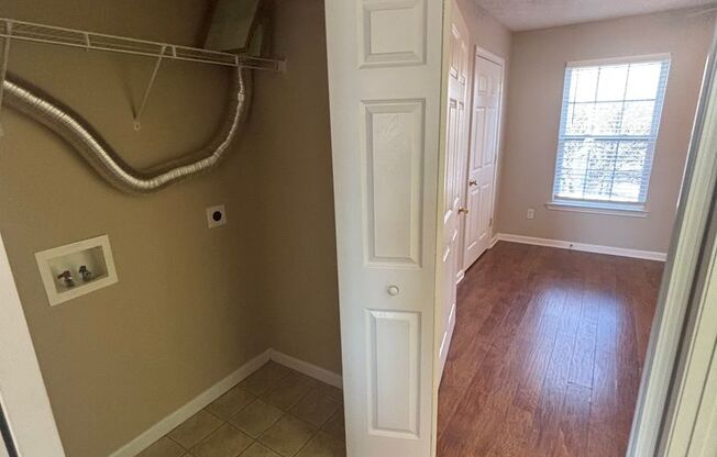 1 bed, 1 bath, 650 sqft, $815, Unit 147B