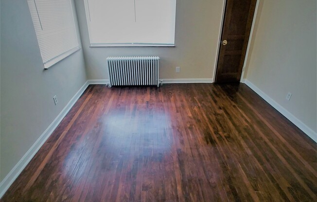 1 bed, 1 bath, 750 sqft, $900, Unit Apt 2