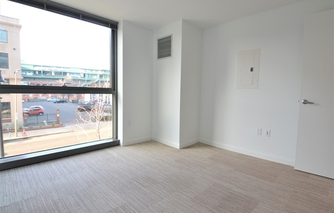 1 bed, 1 bath, 609 sqft, $3,825, Unit 213