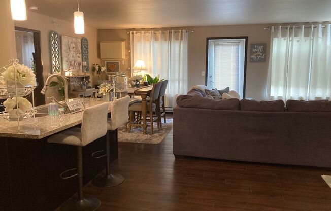 2 beds, 2 baths, 1,206 sqft, $1,860, Unit 5209
