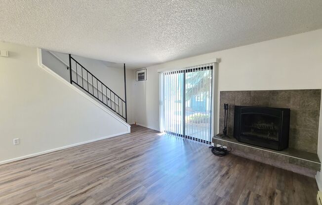 $1,150 - 1 Bed / 1 Bath Bright and Airy Condo on Spokane River