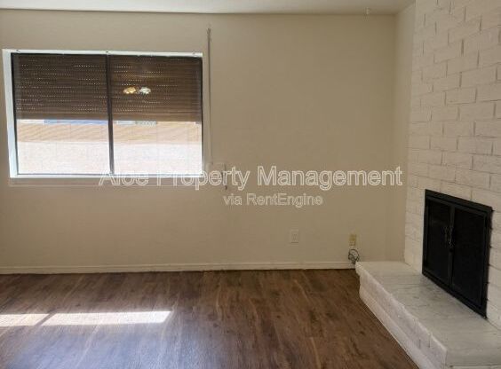 1015 N IOWA ST