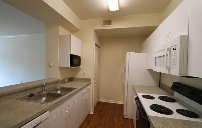 17104 CARRINGTON PARK DR