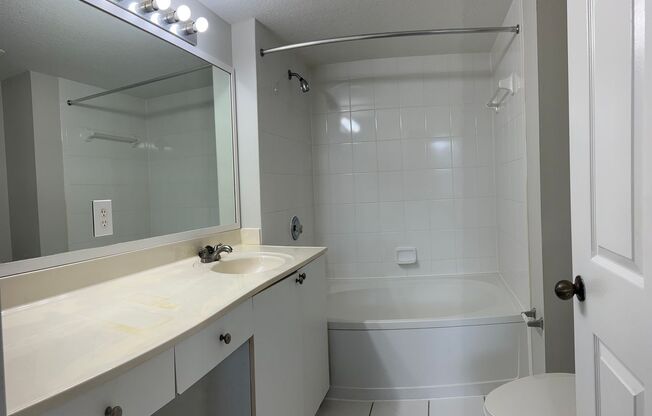 2 beds, 2 baths, 1,204 sqft, $2,067, Unit 10112-B1 - Bostonian