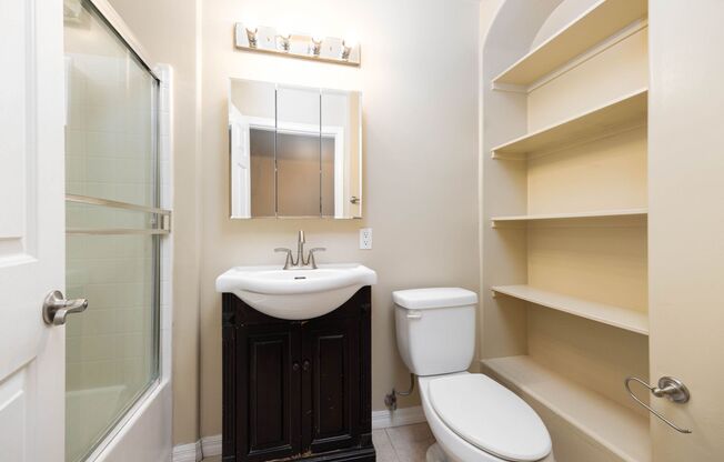 2 beds, 2 baths, $2,700