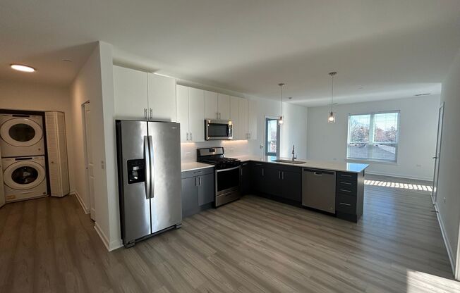 3 beds, 2 baths, 1,353 sqft, $3,665, Unit 402