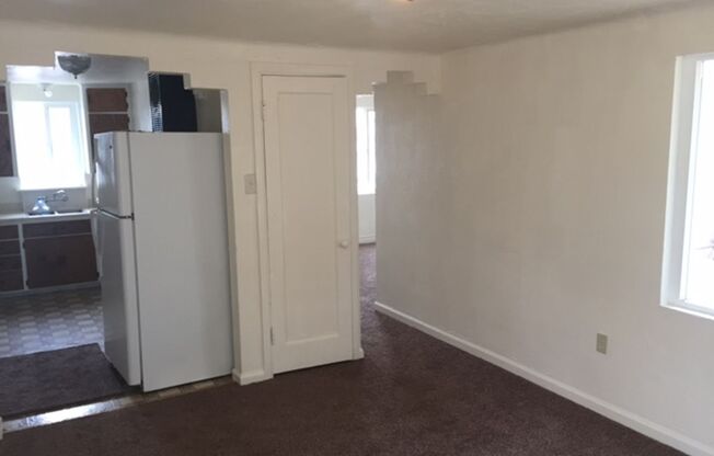 1 bed, 1 bath, 500 sqft, $750, Unit #9