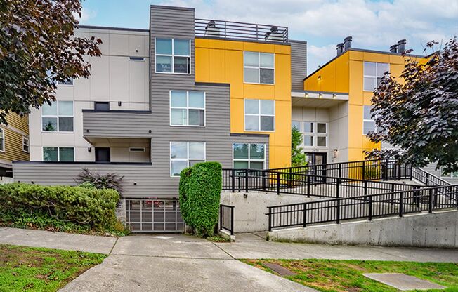 Francis Ave Apartments