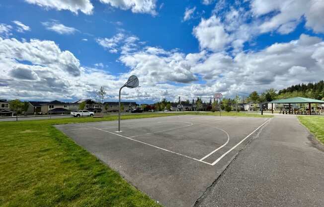 Outdoor Basketball Court at Thrive at Green Mountain, Camas, WA