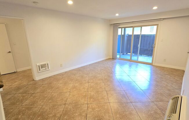 Santa Ana - 1 Bedroom 1 Bath Downstairs Corner Unit with Patio