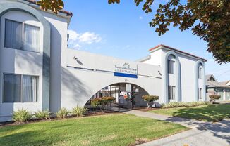 Twin Oaks Apartments