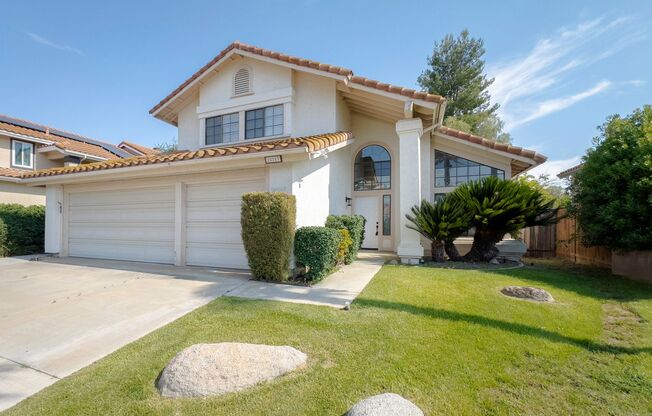 Remodeled Home for Rent in the Heart of Murrieta! Gorgeous and Spacious Backyard!