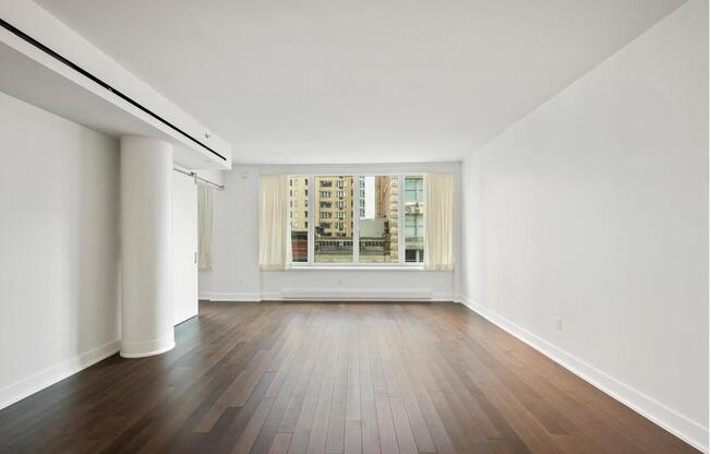 5 FRANKLIN PL
