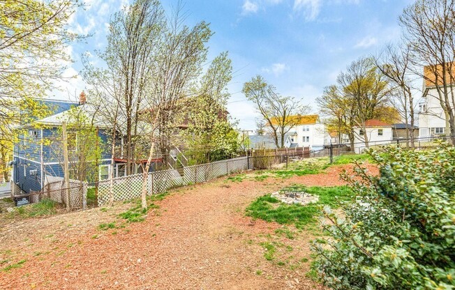 3 beds, 2.5 baths, 1,844 sqft, $4,295